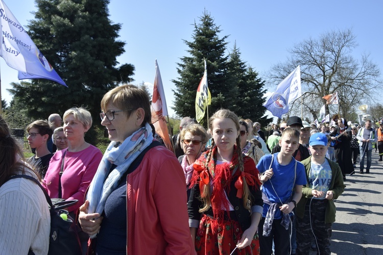 Pielgrzymka z Roszkowej Woli do Żdżar