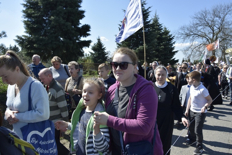 Pielgrzymka z Roszkowej Woli do Żdżar