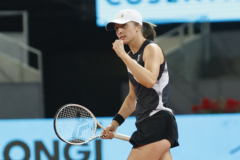 Turniej WTA w Madrycie - Świątek awansowała do ćwierćfinału
