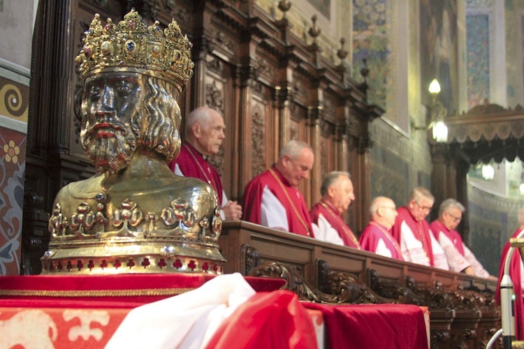 Od XII wieku relikwie patrona Płocka i kapituły katedralnej są czczone w katedrze.