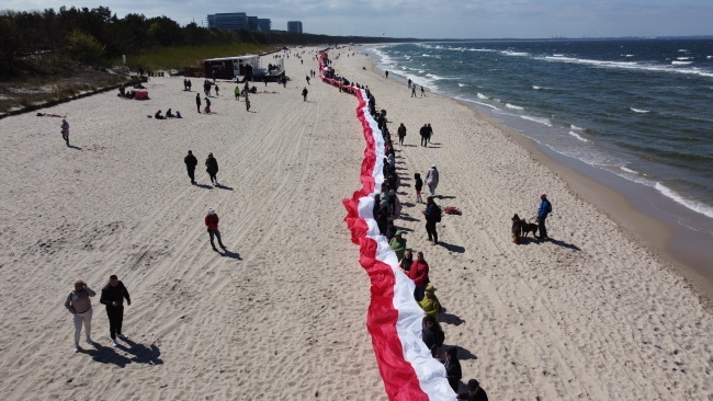 Rekord Polski w kategorii najdłuższej flagi narodowej ustanowiono w Międzyzdrojach