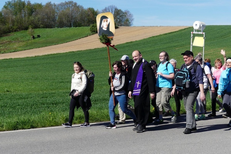 Z Witkowic do Wieprza - II dzień w drodze do Łagiewnik