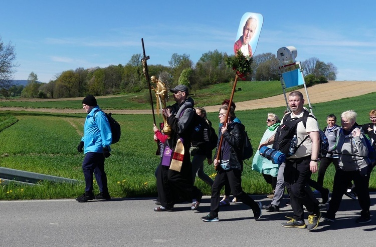 Z Witkowic do Wieprza - II dzień w drodze do Łagiewnik