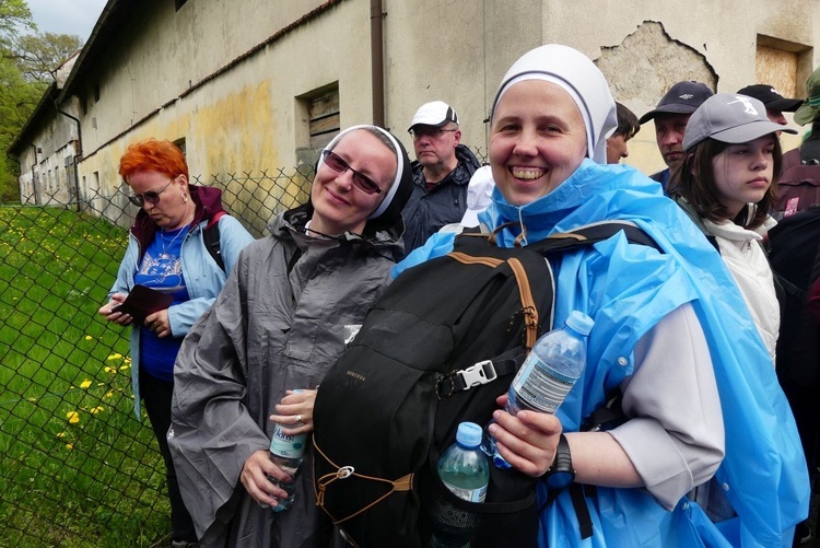 Postój w Polance Hallera - III dzień w drodze do Łagiewnik