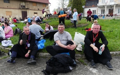 Postój w Polance Hallera - III dzień w drodze do Łagiewnik