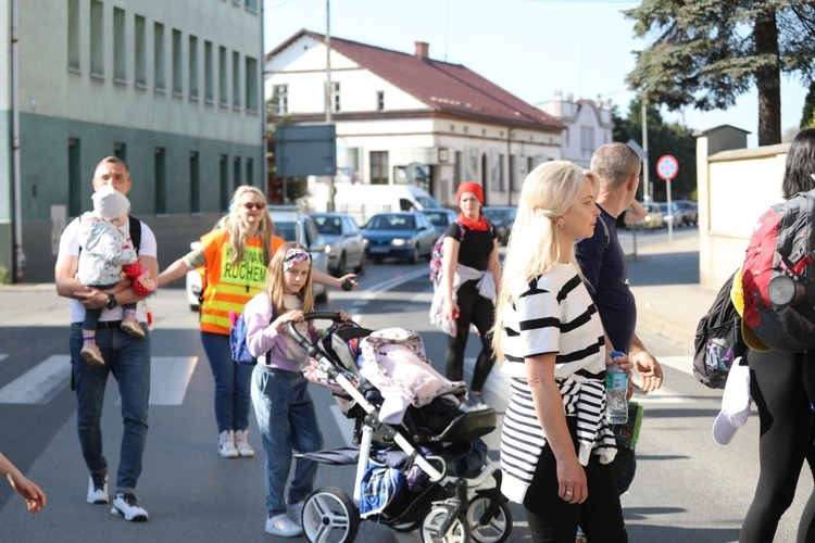 Grupa bł. ks. Sopoćki w gościnie u św. Jana Kantego - w parafii św. Katarzyny i Małgorzaty w Kętach - 2023