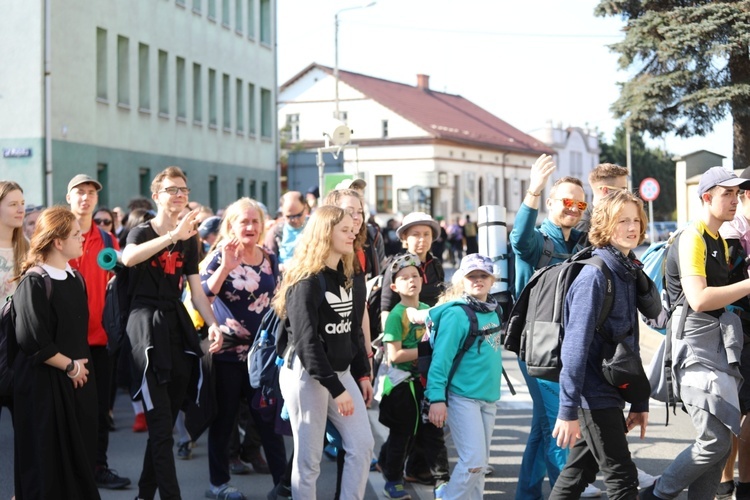 Grupa bł. ks. Sopoćki w gościnie u św. Jana Kantego - w parafii św. Katarzyny i Małgorzaty w Kętach - 2023