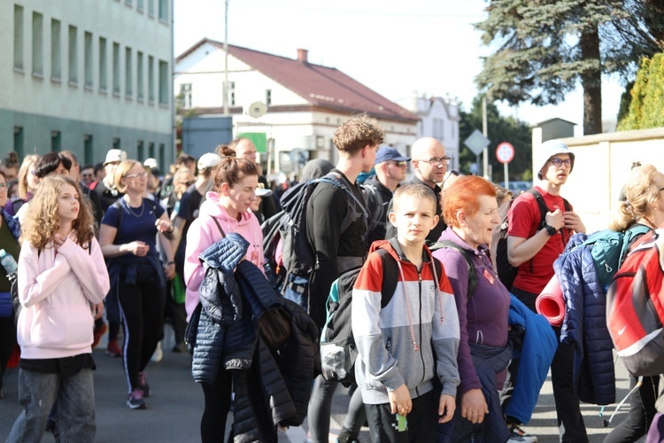 Grupa bł. ks. Sopoćki w gościnie u św. Jana Kantego - w parafii św. Katarzyny i Małgorzaty w Kętach - 2023