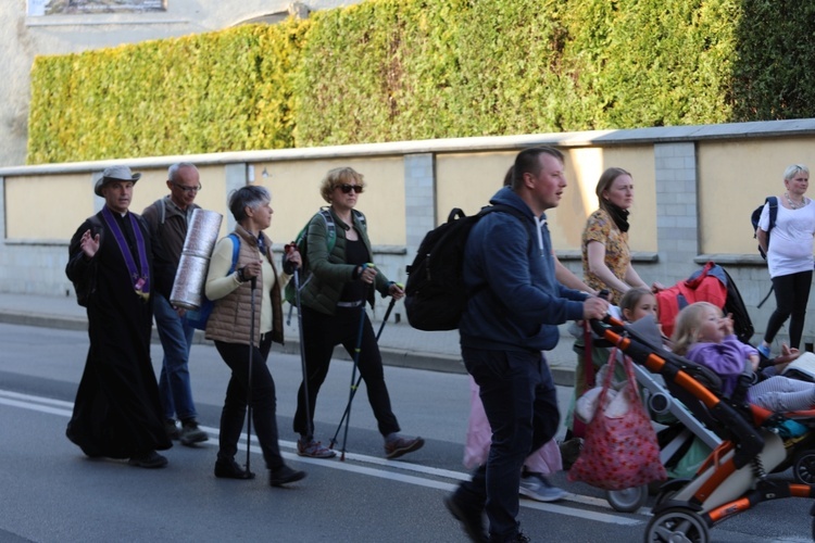 Grupa św. Bilczewskiego u św. Jana Kantego w Kętach