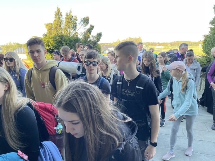 Powitanie grupy św. Matki Teresy na noclegu w Malcu