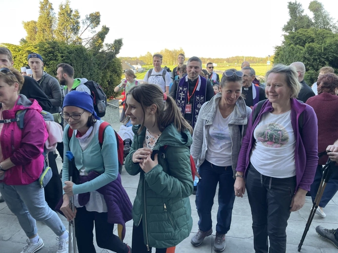 Powitanie grupy św. Matki Teresy na noclegu w Malcu