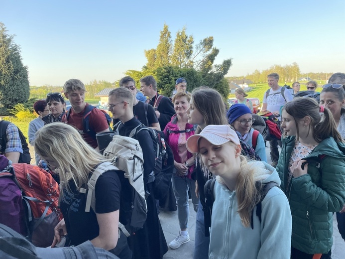 Powitanie grupy św. Matki Teresy na noclegu w Malcu