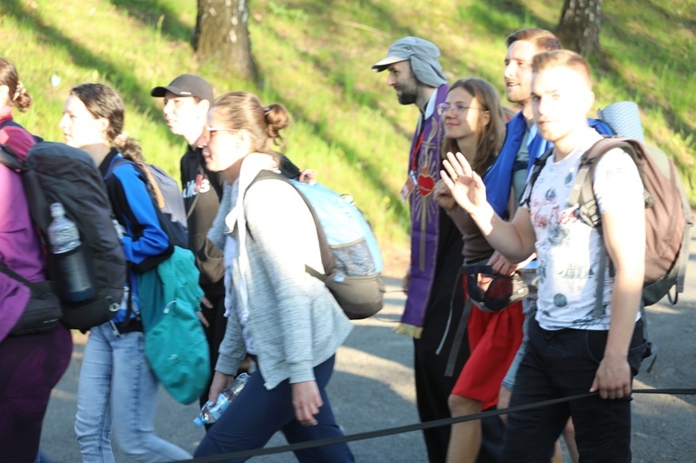 Powitanie grupy św. Matki Teresy na noclegu w Malcu