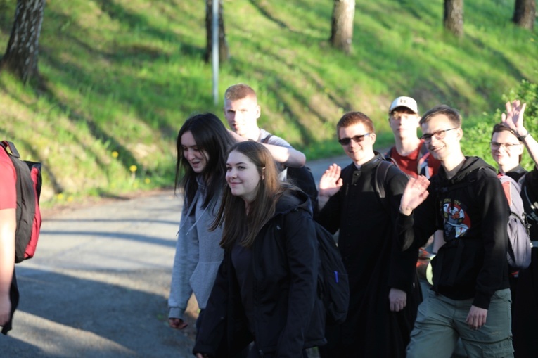 Powitanie grupy św. Matki Teresy na noclegu w Malcu