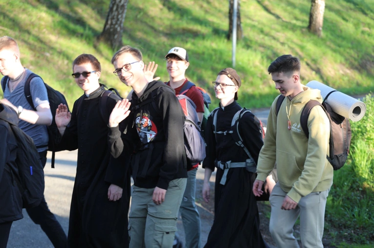 Powitanie grupy św. Matki Teresy na noclegu w Malcu