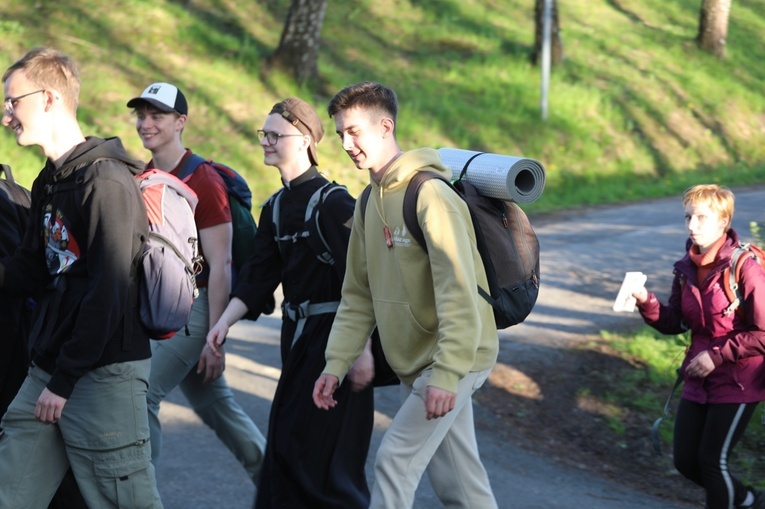 Powitanie grupy św. Matki Teresy na noclegu w Malcu