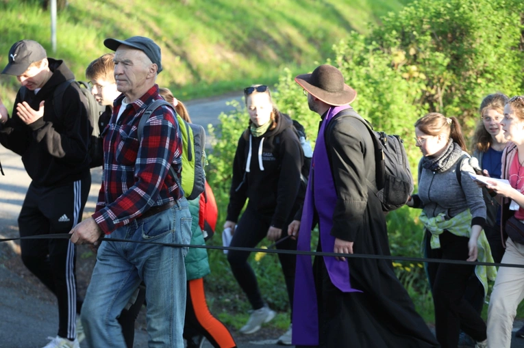 Powitanie grupy św. Matki Teresy na noclegu w Malcu