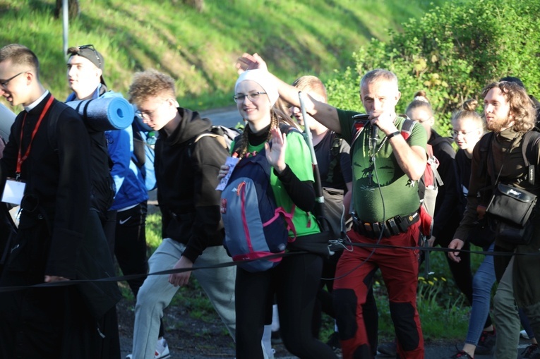 Powitanie grupy św. Matki Teresy na noclegu w Malcu