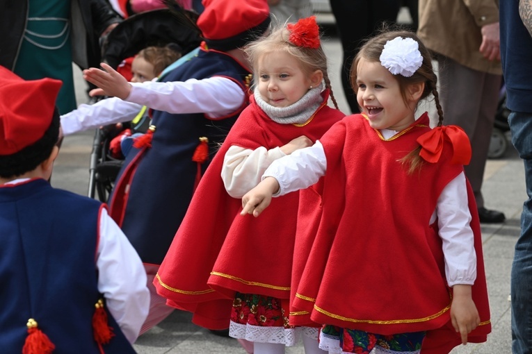 Uroczystość NMP Królowej Polski i 232. rocznicy uchwalenia Konstytucji 3 maja w Świdnicy