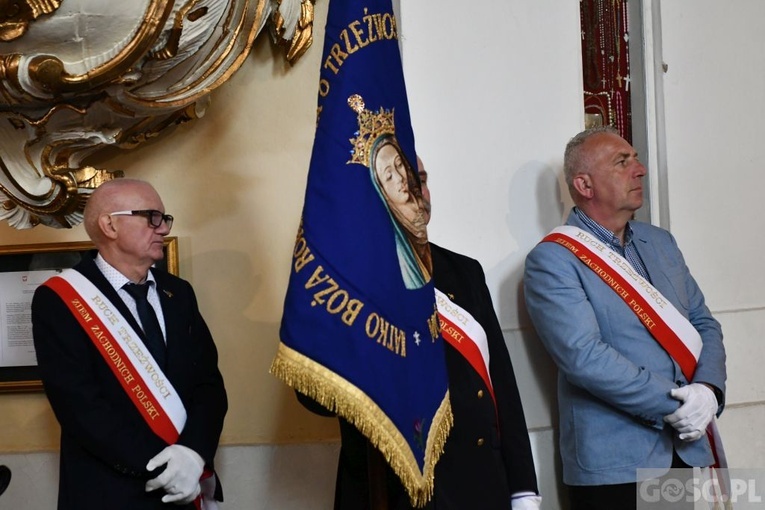 Rokitno. Jak co roku były salwy armatnie na cześć Królowej Polski