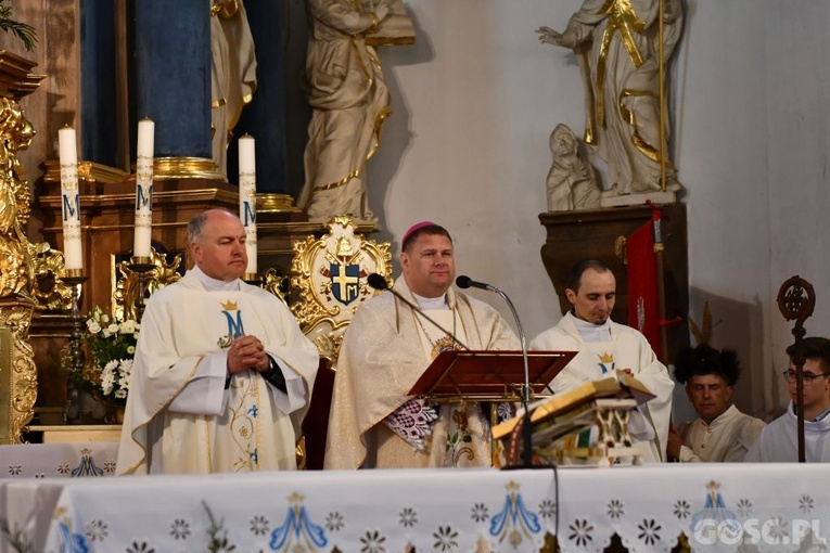 Rokitno. Jak co roku były salwy armatnie na cześć Królowej Polski