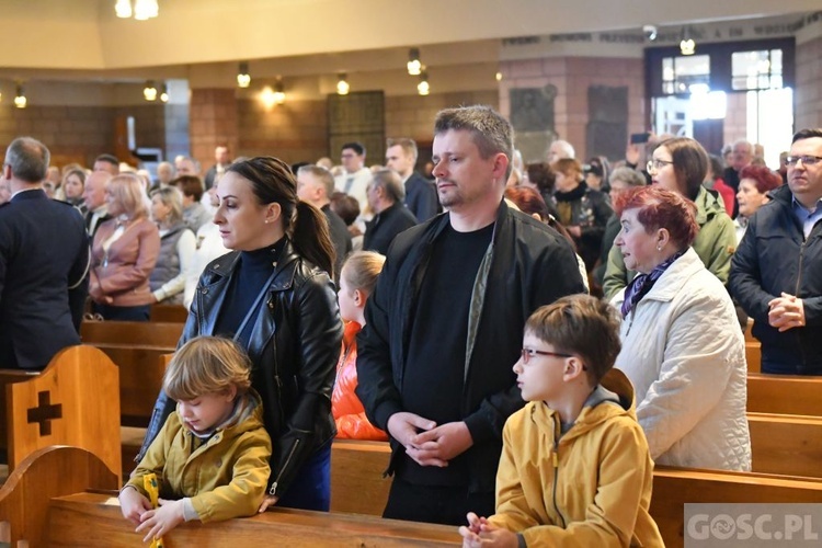 Nowa Sól. Tablica upamiętniającą zamordowanych w Katyniu kapelanów 