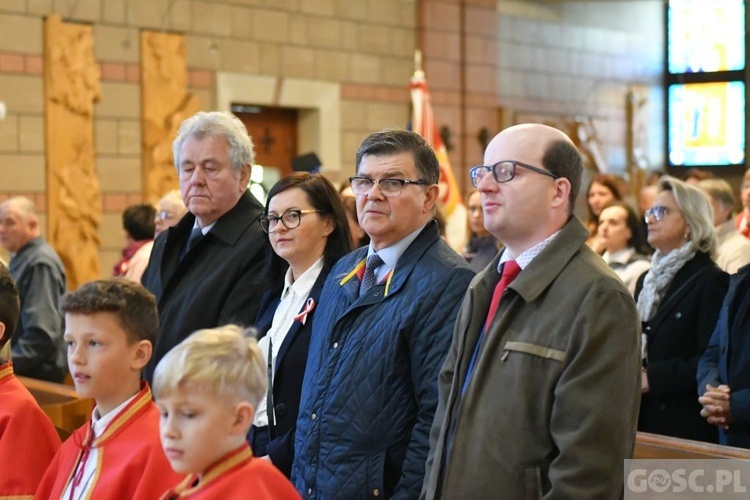 Nowa Sól. Tablica upamiętniającą zamordowanych w Katyniu kapelanów 