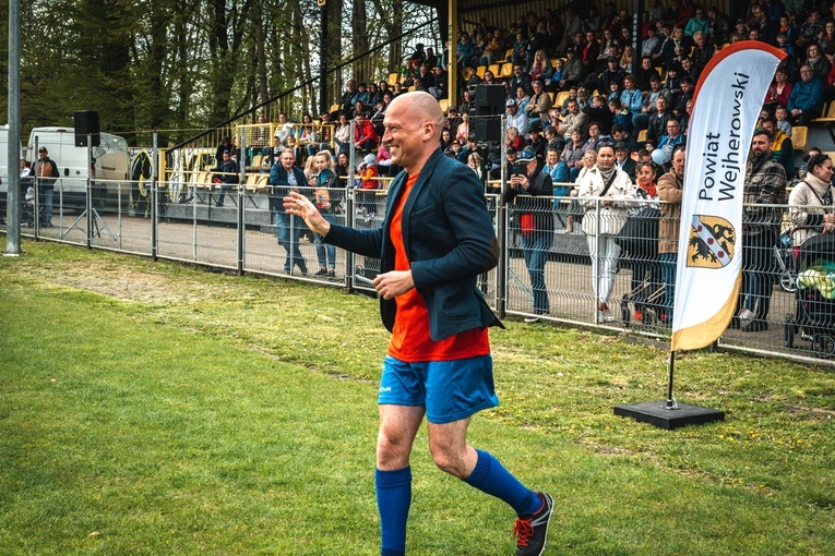 Mecz księża - samorządowcy