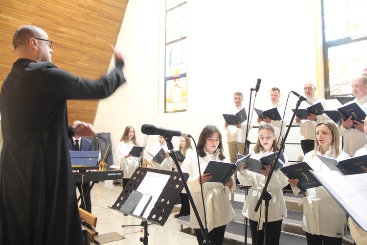 Powrót Królowej do Kwiatonowic