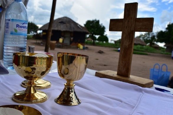 Jasny głos Afryki na synodzie, trzeba słuchać Boga, a nie krzykaczy