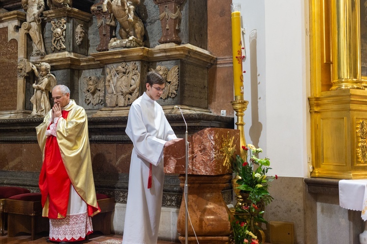 Katedra. Błogosławieństwo nowych ministrantów