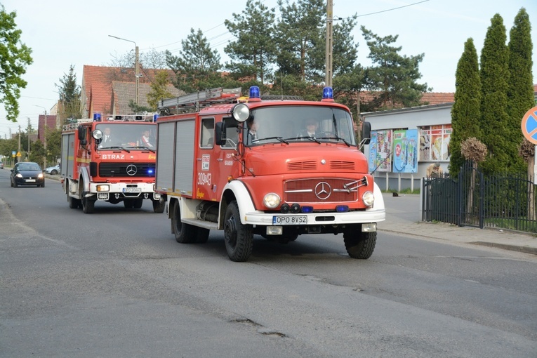 Gminny Dzień Strażaka w Magnuszowicach i Graczach