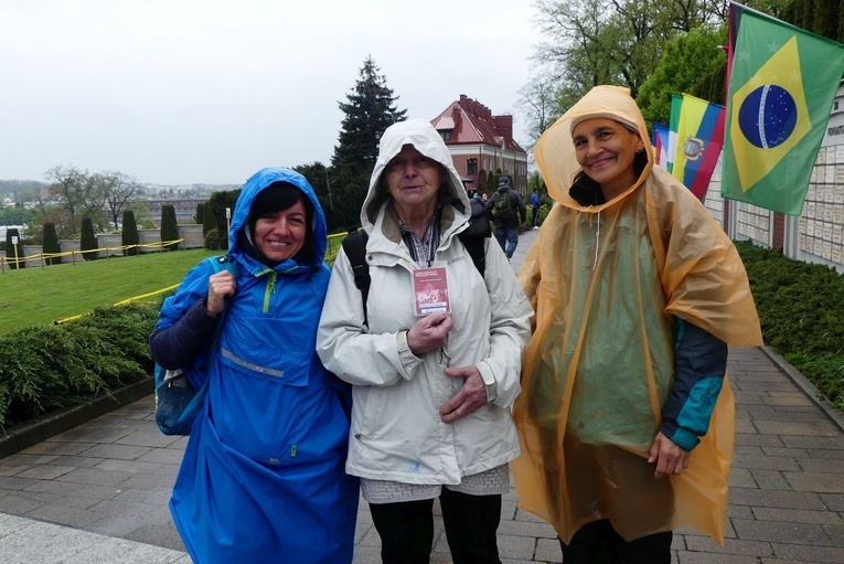 Pielgrzymi dotarli do celu - w drodze do kaplicy relikwii św. Faustyny - 2023