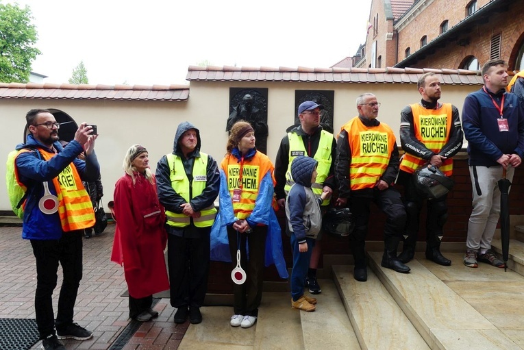 Pielgrzymi dotarli do celu - w drodze do kaplicy relikwii św. Faustyny - 2023