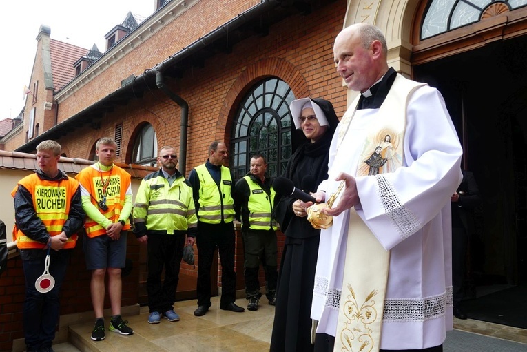 Pielgrzymi dotarli do celu - w drodze do kaplicy relikwii św. Faustyny - 2023