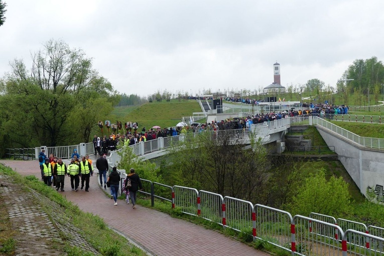 Pielgrzymi dotarli do celu - w drodze do kaplicy relikwii św. Faustyny - 2023