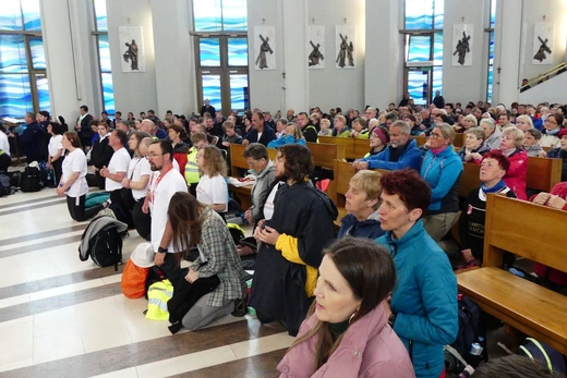 Msza św. na zakończenie pieszej pielgrzymki w sanktuarium Bożego Miłosierdzia - 2023