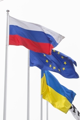 Niemcy: Zakaz eksponowania flag Rosji i Ukrainy w rocznicę zakończenia II wojny światowej