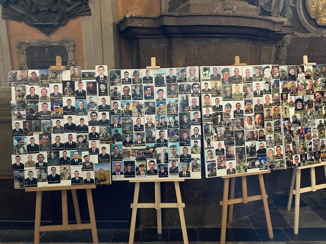 Biskup Piotr w Ukrainie