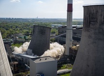 Będzin. Żelbetowy kolos wyburzony w kilka sekund (wideo)