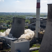 Będzin. Żelbetowy kolos wyburzony w kilka sekund (wideo)