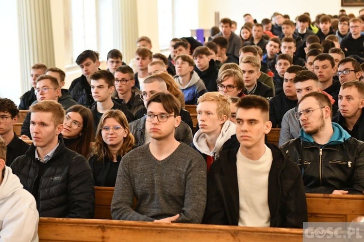 Trwa Pielgrzymka Służby Liturgicznej do Paradyża