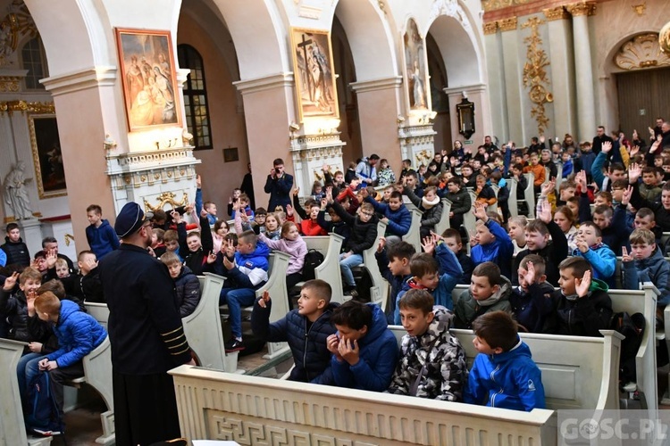 Trwa Pielgrzymka Służby Liturgicznej do Paradyża