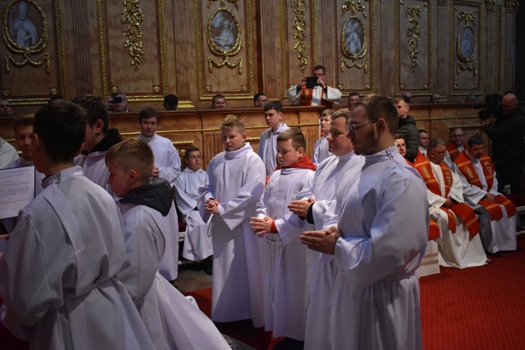 Ministranci z całej diecezji przyjechali dziś na pielgrzymkę do Paradyża