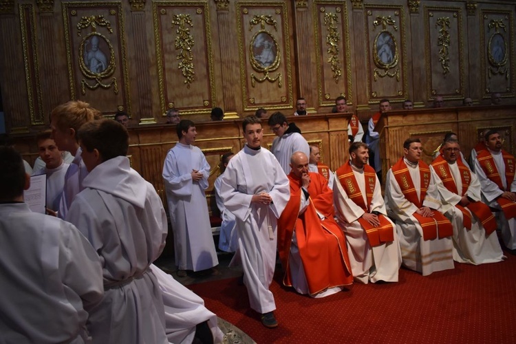 Ministranci z całej diecezji przyjechali dziś na pielgrzymkę do Paradyża