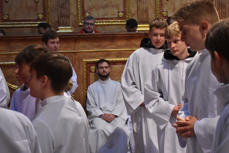 Ministranci z całej diecezji przyjechali dziś na pielgrzymkę do Paradyża