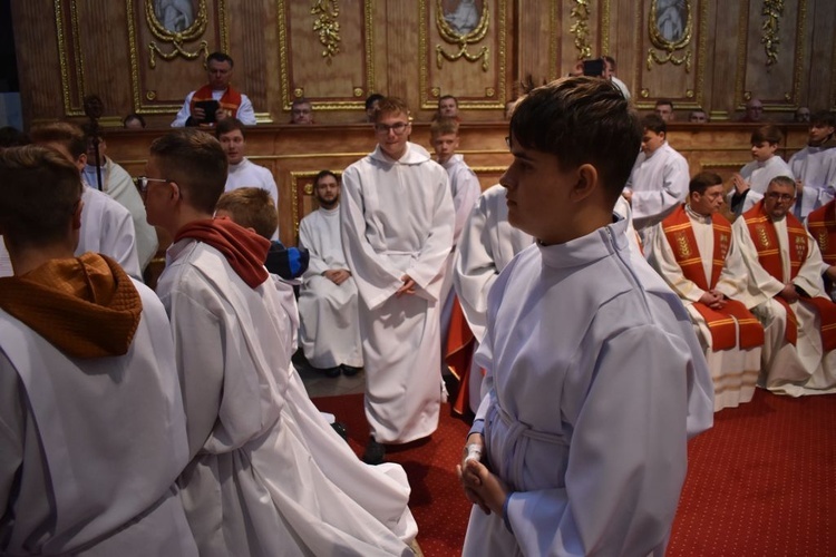 Ministranci z całej diecezji przyjechali dziś na pielgrzymkę do Paradyża