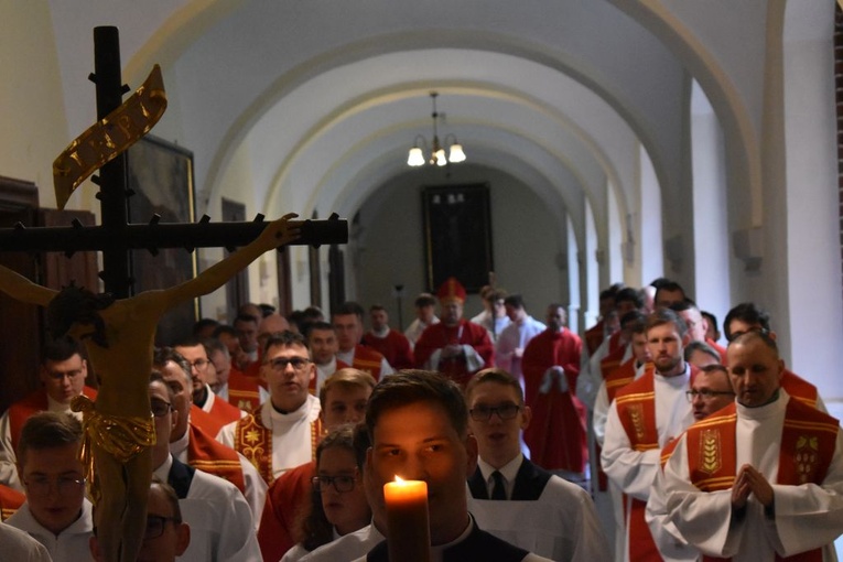 Ministranci z całej diecezji przyjechali dziś na pielgrzymkę do Paradyża