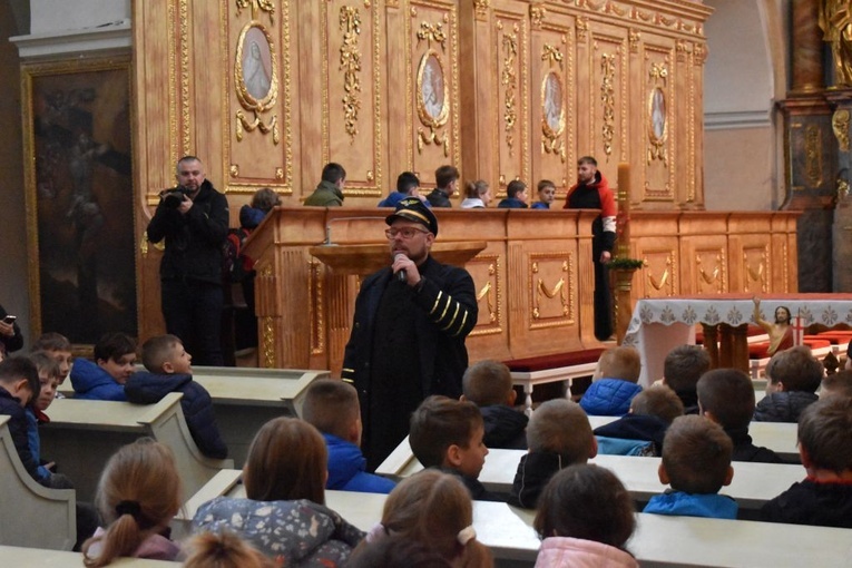 Ministranci z całej diecezji przyjechali dziś na pielgrzymkę do Paradyża