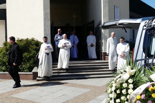 Pogrzeb śp. ks. Władysława Penkali SMA u św. Stanisława w Andrychowie
